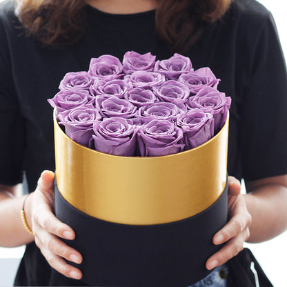 Medium Everlasting Rose Box - 18 Roses